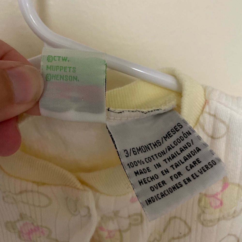 ✨Baby Vintage 90s Sesame Street Onesie Size 3/6Months - Picture 6 of 9